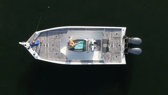 Slide: The Image of Xpress X23B LOUNGE DUAL 2025 - 4