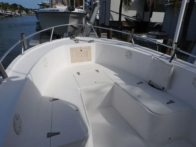 Slide: The Image of Mako 241 Center Console 1993 - 4