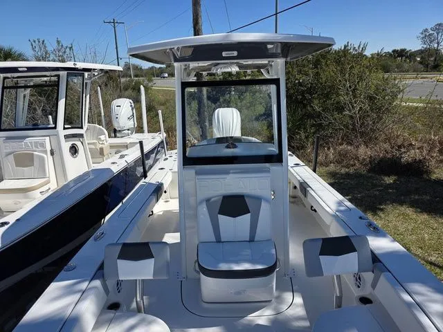 Slide: The Image of Robalo 246 Cayman 2026 - 19