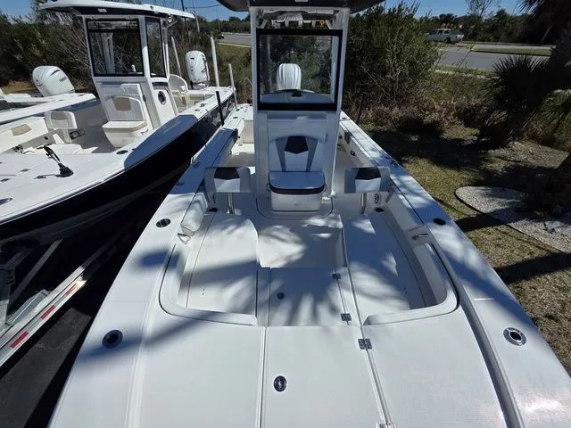 Slide: The Image of Robalo 246 Cayman 2026 - 29