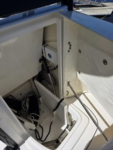 Slide: The Image of Robalo 246 Cayman 2023 - 22