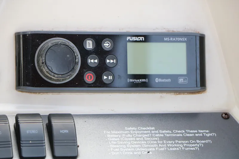 Slide: The Image of Fusion MS-RA70NSX stereo system on 2019 Crest II 240 SL boat dashboard. - 38