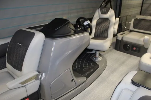 Slide: The Image of Harris Sunliner 250 SLDH 2026 - 12