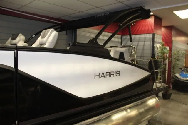 Slide: The Image of Harris Sunliner 250 SLDH 2026 - 3