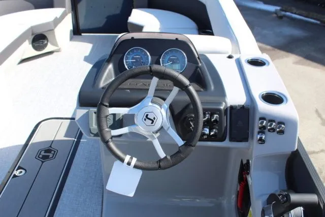 Slide: The Image of Harris Cruiser 230 SLDH 2026 - 21