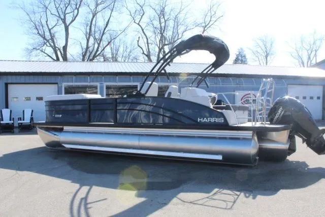 Slide: The Image of Harris Cruiser 230 SLDH 2026 - 4