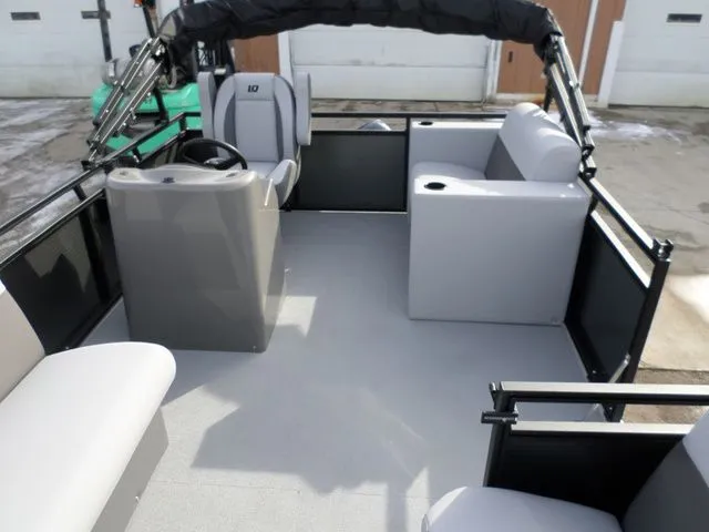 Slide: The Image of Angler Quest 7515 Leisure Cruise 2026 - 4