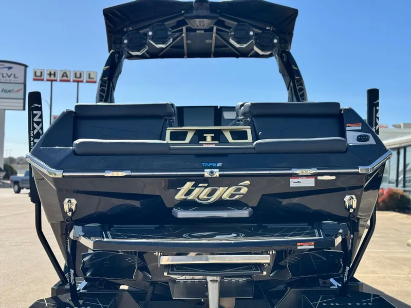 Slide: The Image of Tigé Ultré 25ZX 2026 - 4