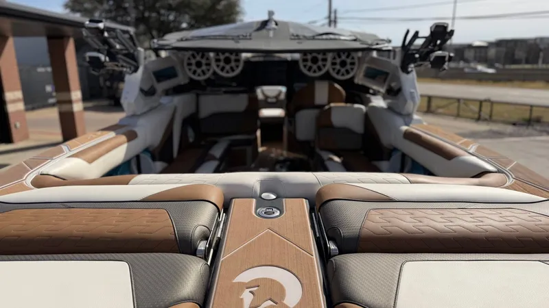 Slide: The Image of Centurion Ri265 2024 - 16