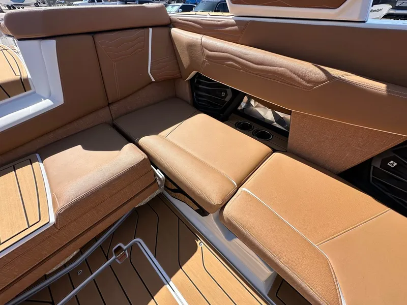 Slide: The Image of Nautique Super Air Nautique G21 2026 - 13