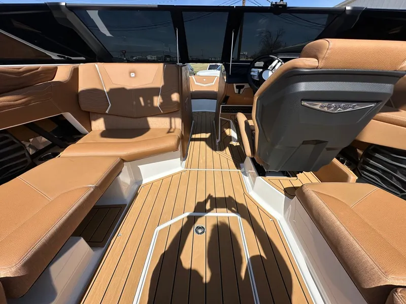 Slide: The Image of Nautique Super Air Nautique G21 2026 - 15