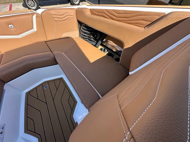 Slide: The Image of Nautique Super Air Nautique G21 2026 - 20