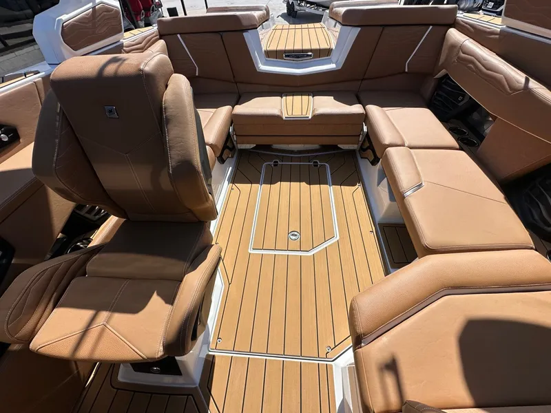 Slide: The Image of Nautique Super Air Nautique G21 2026 - 26