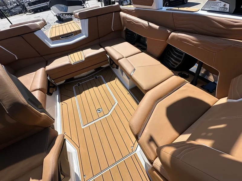 Slide: The Image of Nautique Super Air Nautique G21 2026 - 28