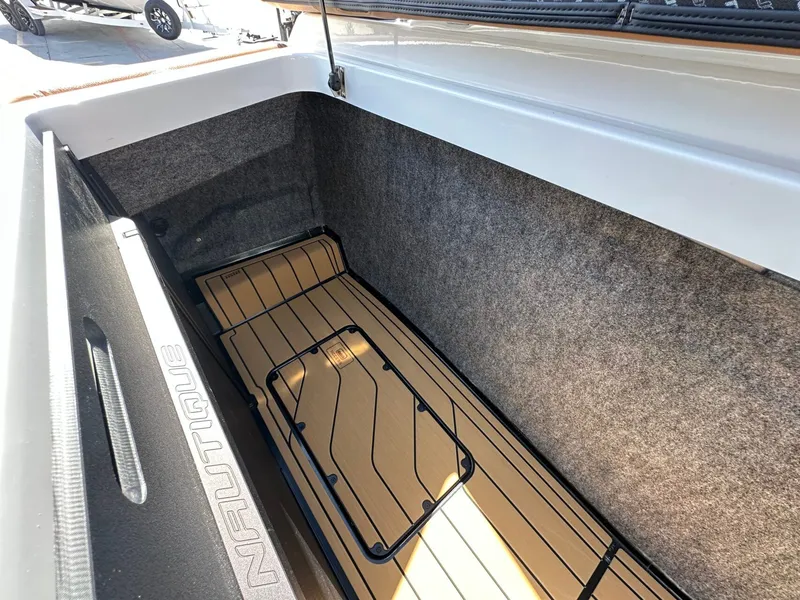 Slide: The Image of Nautique Super Air Nautique G21 2026 - 31