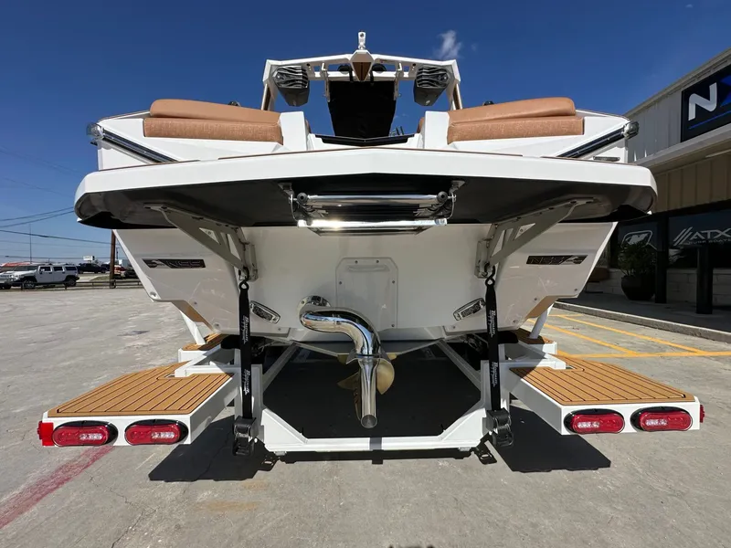 Slide: The Image of Nautique Super Air Nautique G21 2026 - 32