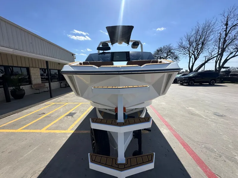 Slide: The Image of Nautique Super Air Nautique G21 2026 - 8