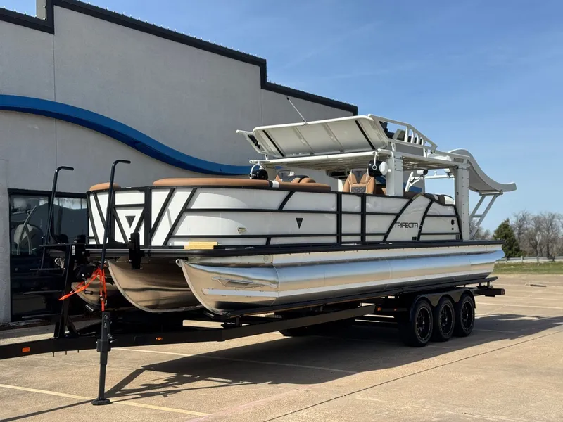 Slide: The Image of Trifecta ASCENSION 29RF SS 2026 - 7