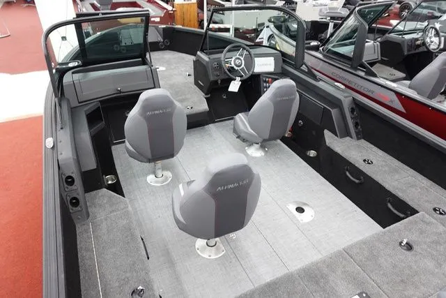 Slide: The Image of Alumacraft Competitor 185X Sport 2025 - 5