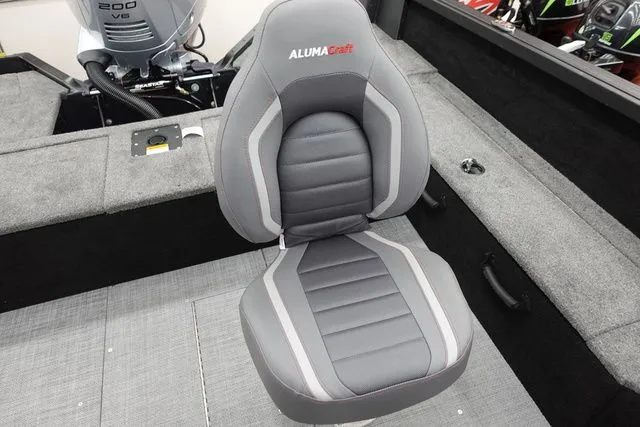 Slide: The Image of Alumacraft Competitor 185X Sport 2025 - 6