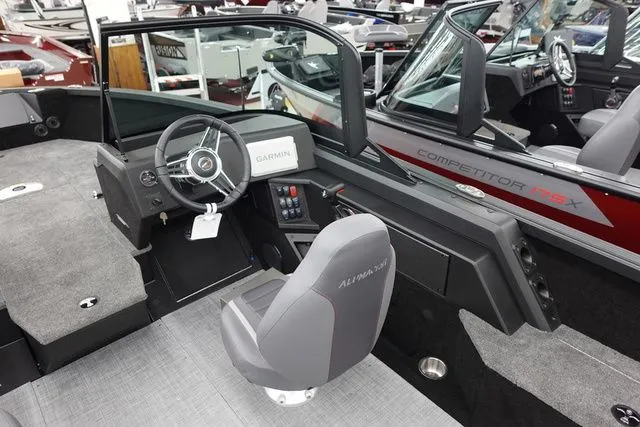 Slide: The Image of Alumacraft Competitor 185X Sport 2025 - 8