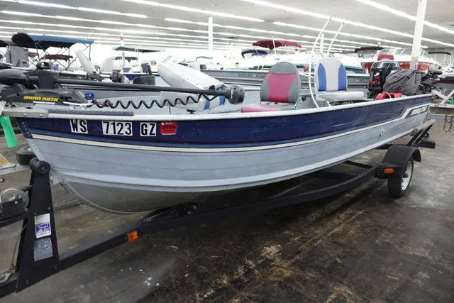 The Image of Smoker Craft 16 TILLER 1988 - 1