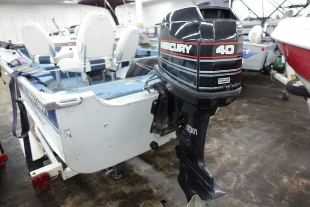 Slide: The Image of Smoker Craft Resorter 1995 - 3