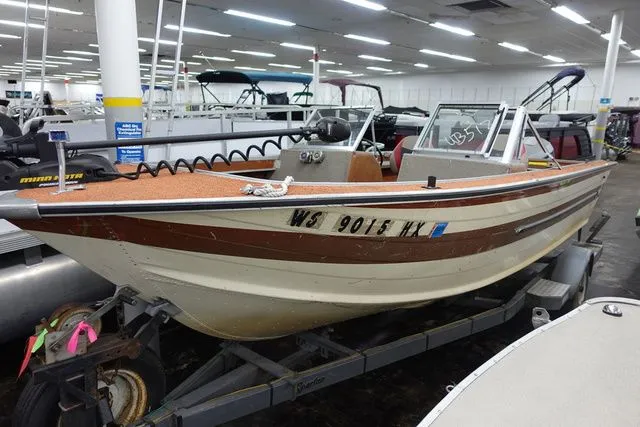 The Image of Sylvan 18 Fishing Boat 1981 - 1