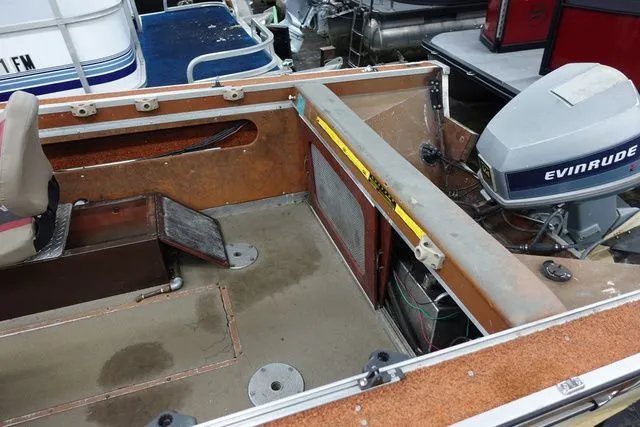 Slide: The Image of Sylvan 18 Fishing Boat 1981 - 4