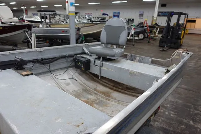 Slide: The Image of Bluefin Trophy 15 Tiller 1987 - 5