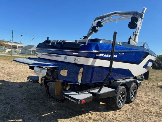 Slide: The Image of Malibu Wakesetter 22 MXZ 2025 - 5