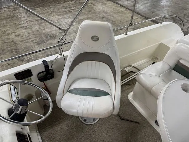 Slide: The Image of Sylvan 2030 Deck Boat 2002 - 7