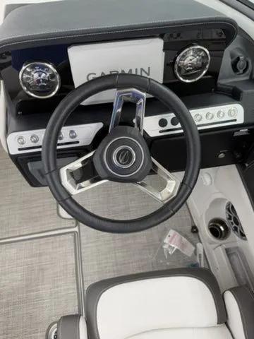 Slide: The Image of Crownline Boats Eclipse E235 2024 - 10