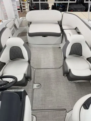 Slide: The Image of Crownline Boats Eclipse E235 2024 - 9