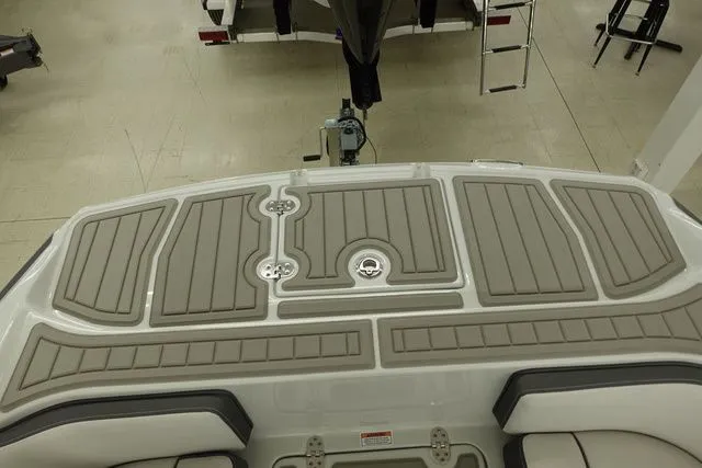 Slide: The Image of Crownline Boats Eclipse E230 XS 2024 - 15