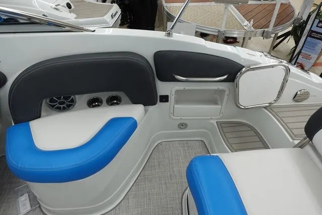 Slide: The Image of Crownline Boats Eclipse E240 XS 2024 - 7