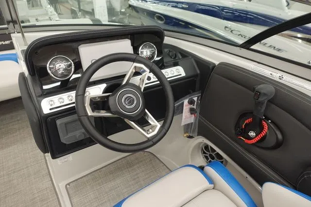 Slide: The Image of Crownline Boats Eclipse E240 XS 2024 - 9