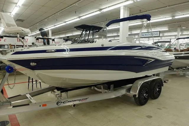 The Image of Crownline Boats E210 XS 2024 - undefined
