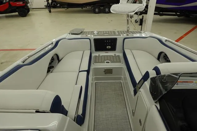 Slide: The Image of Crownline Boats E210 XS 2024 - 11