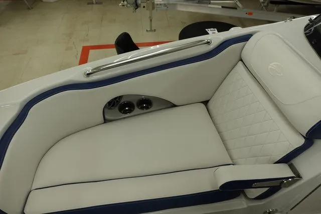 Slide: The Image of Crownline Boats E210 XS 2024 - 12