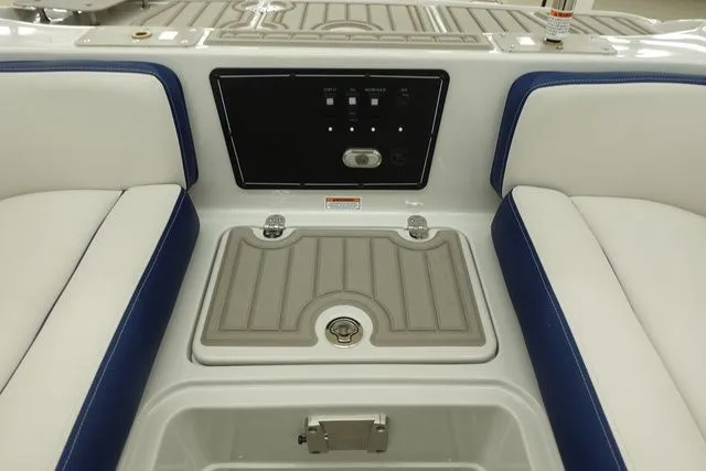 Slide: The Image of Crownline Boats E210 XS 2024 - 13