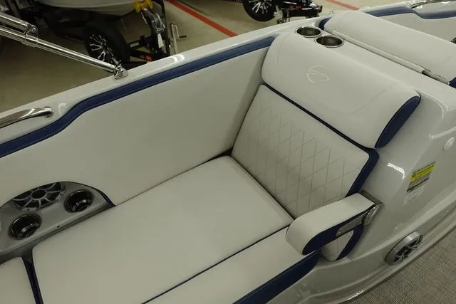 Slide: The Image of Crownline Boats E210 XS 2024 - 8