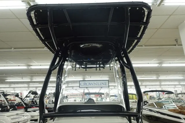 Slide: The Image of Crownline Boats 210 FS 2024 - 8