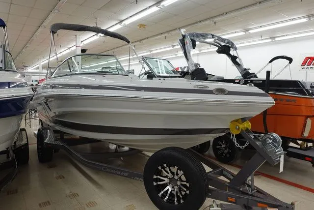 The Image of Crownline Boats 210 SS 2025 - undefined