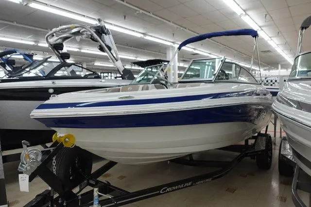 The Image of Crownline Boats 200 SS 2025 - undefined