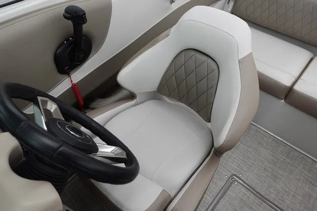 Slide: The Image of Crownline Boats 200 SS 2025 - 10