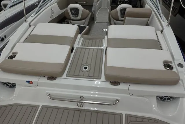 Slide: The Image of Crownline Boats 200 SS 2025 - 4