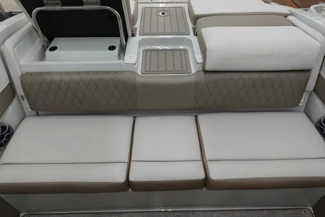 Slide: The Image of Crownline Boats 200 SS 2025 - 7