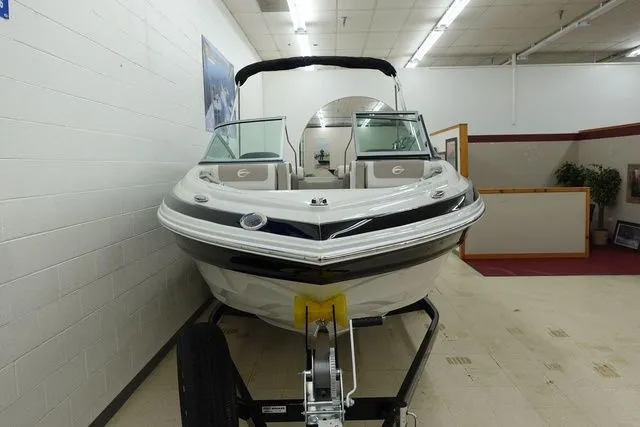 Slide: The Image of Crownline Boats 200 SS 2025 - 3