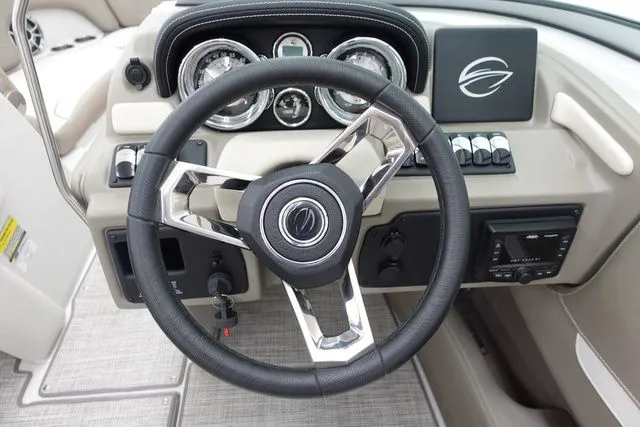 Slide: The Image of Crownline Boats 200 SS 2025 - 8